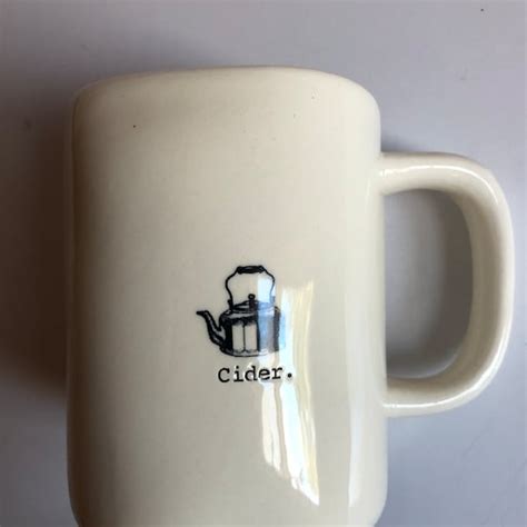 are there fake rae dunn mugs